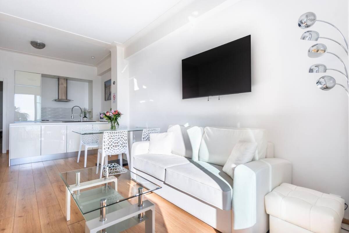 Modern Sea View Apartment On Promenade Des Anglais Nice Eksteriør billede