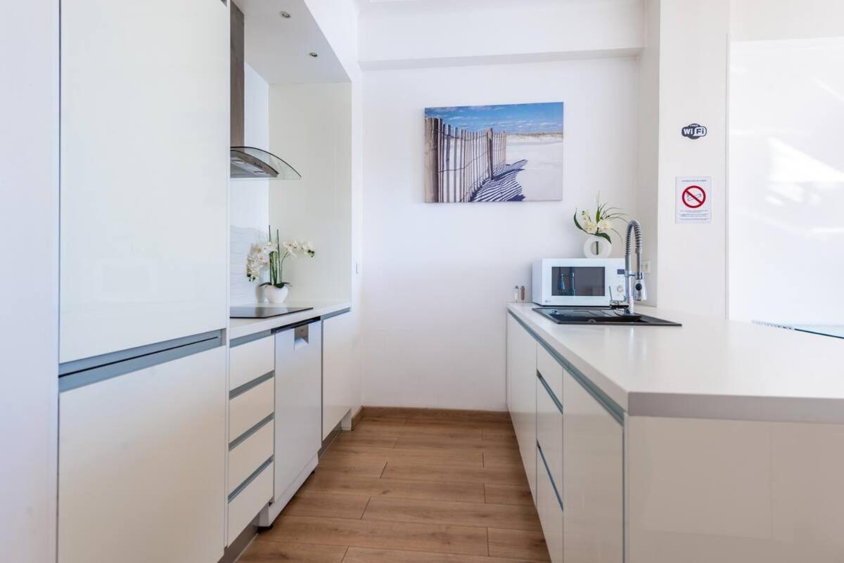 Modern Sea View Apartment On Promenade Des Anglais Nice Eksteriør billede